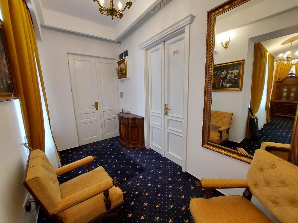 Weiss Little Palace Braşov Exterior foto