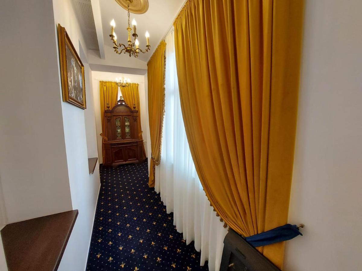 Weiss Little Palace Braşov Exterior foto