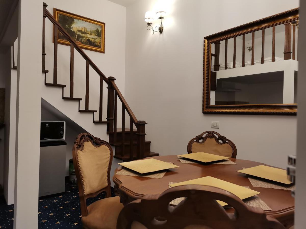 Weiss Little Palace Braşov Exterior foto